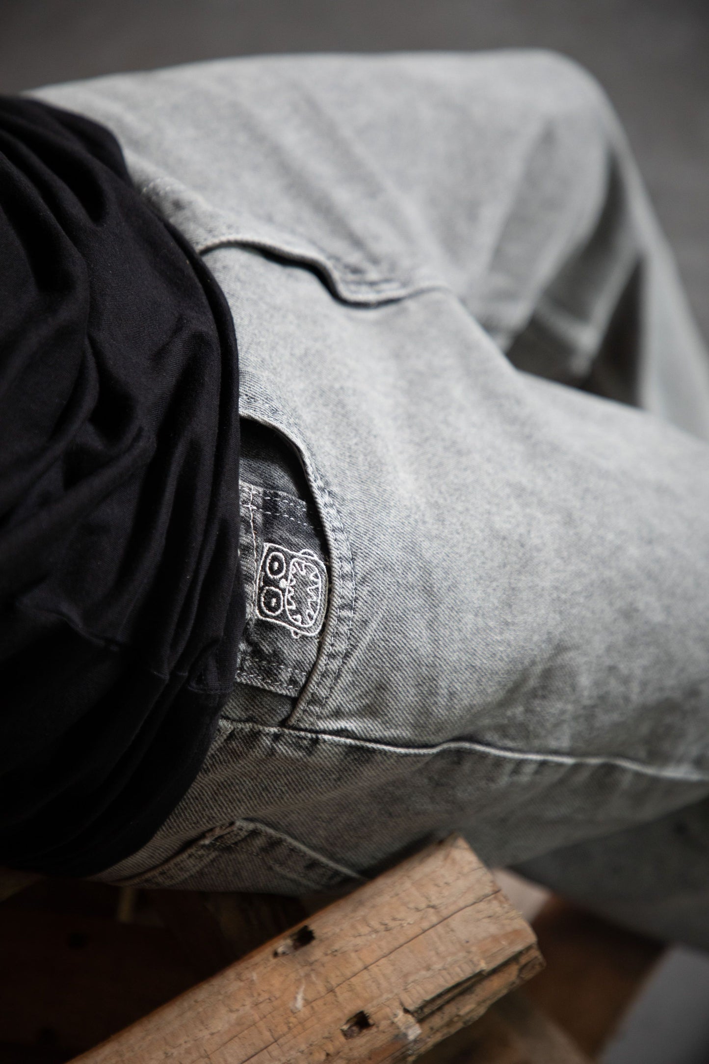 KEEP IT CLEAN - LOOSE PANT - SILVER