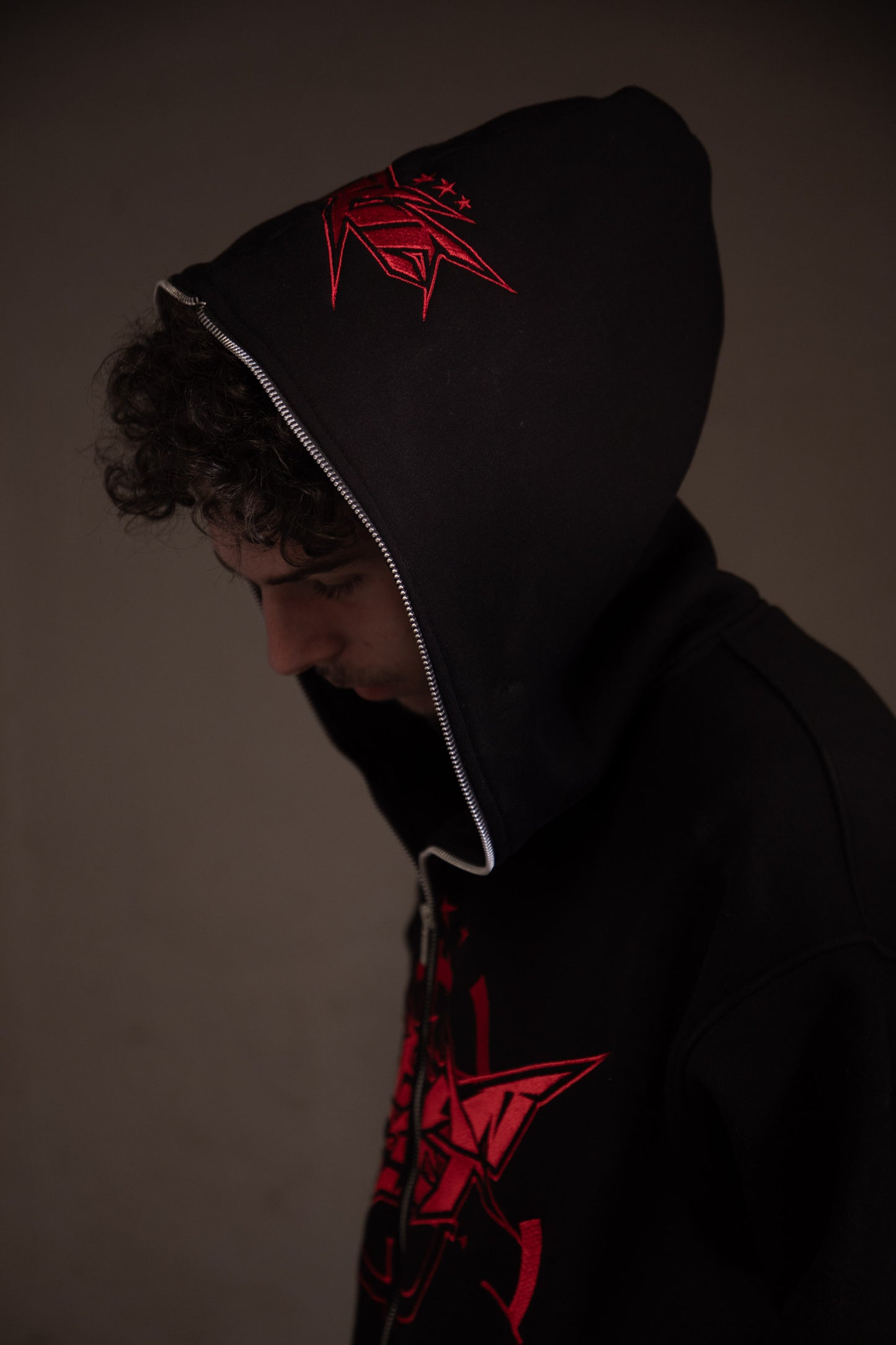 KEEP IT CLEAN - INFINITY FULL ZIPPER HOOD - RED/BLACK*