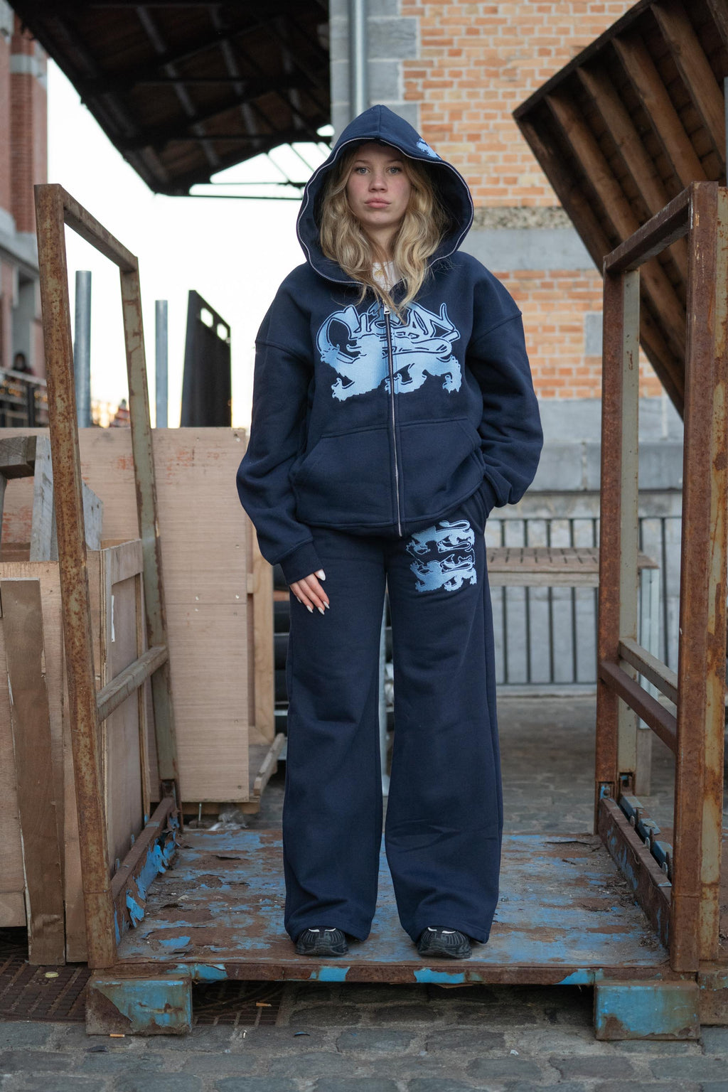 KEEP IT CLEAN "FEARED LION" FULL ZIP UP HOODIE NAVY