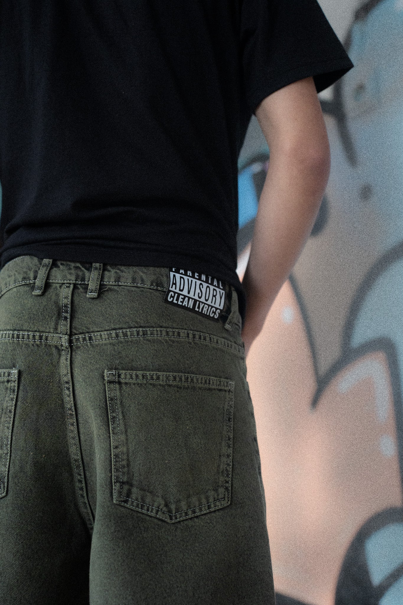 KEEP IT CLEAN - LOOSE SHORT - BLACK/GREEN