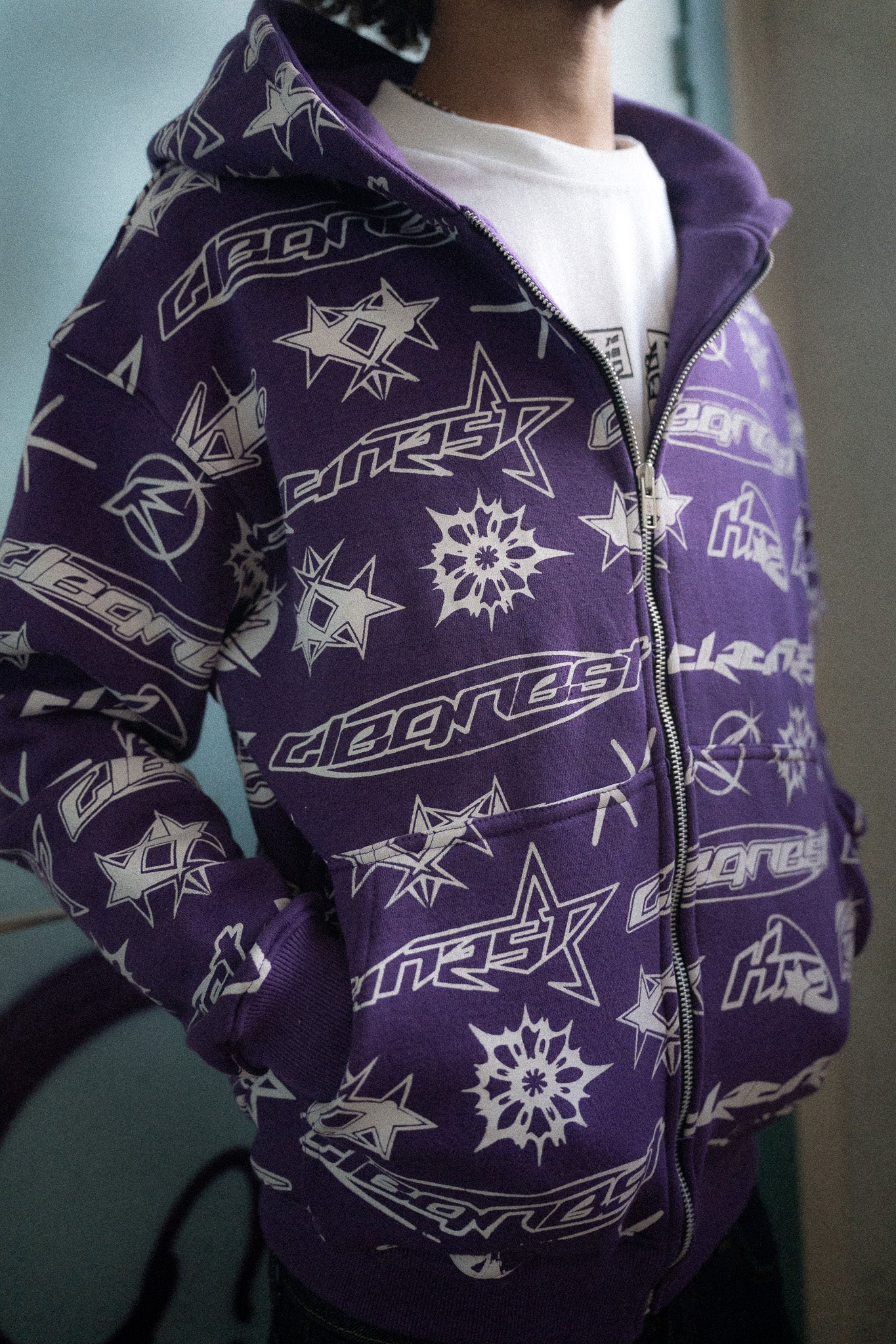 KEEP IT CLEAN - STENCIL ZIPPER HOOD - PURPLE/WHITE