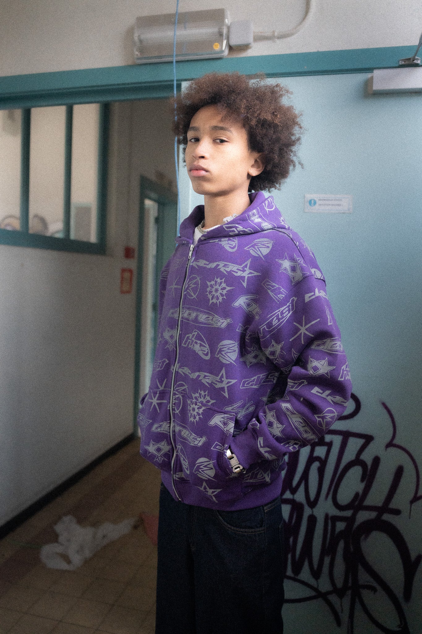 KEEP IT CLEAN - STENCIL ZIPPER HOOD - PURPLE/GREY