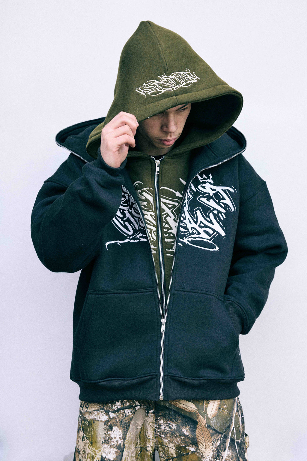 KEEP IT CLEAN "SIXT CIRCLE" FULL ZIP HOOD BLACK