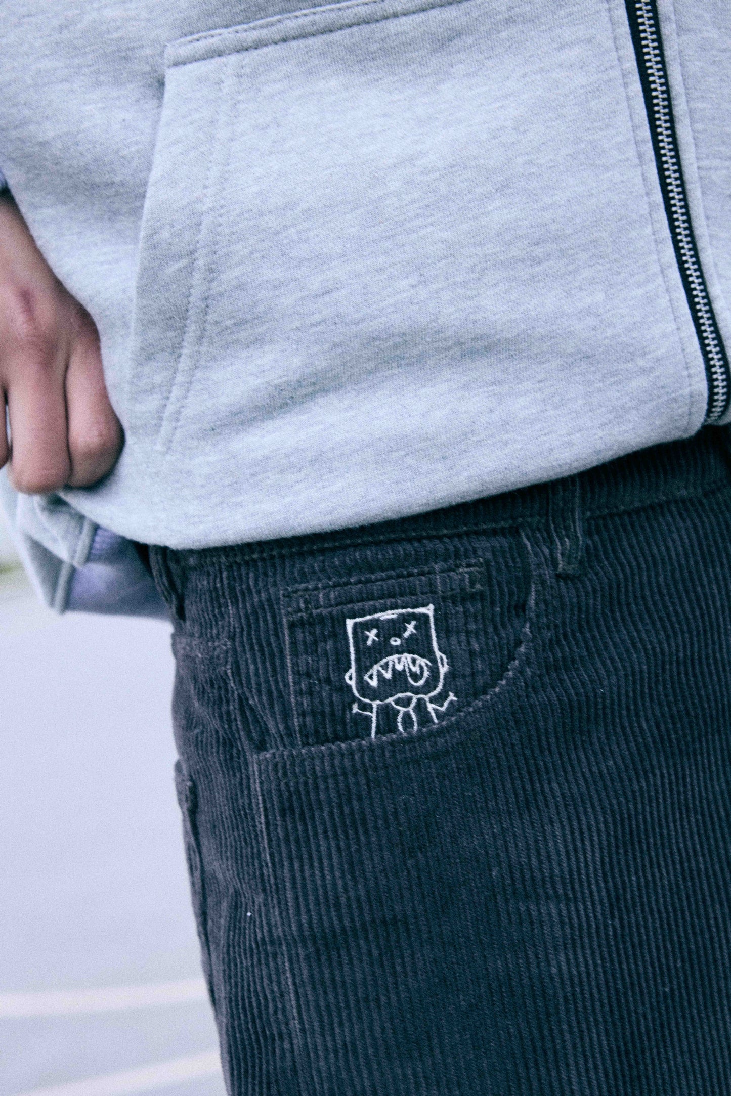 KEEP IT CLEAN - LOOSE CORDS ASH GREY
